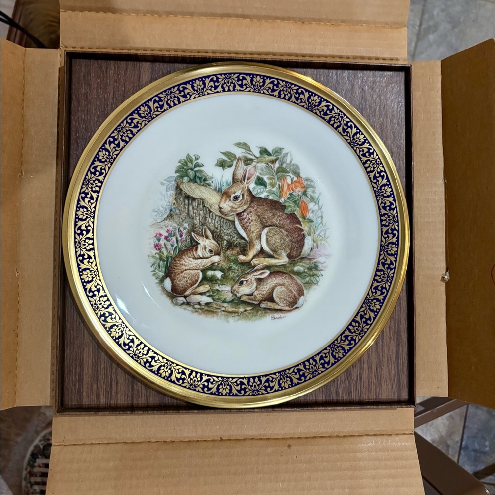 Lenox Porcelain Decorative Plate 1975 Woodland Wildlife.